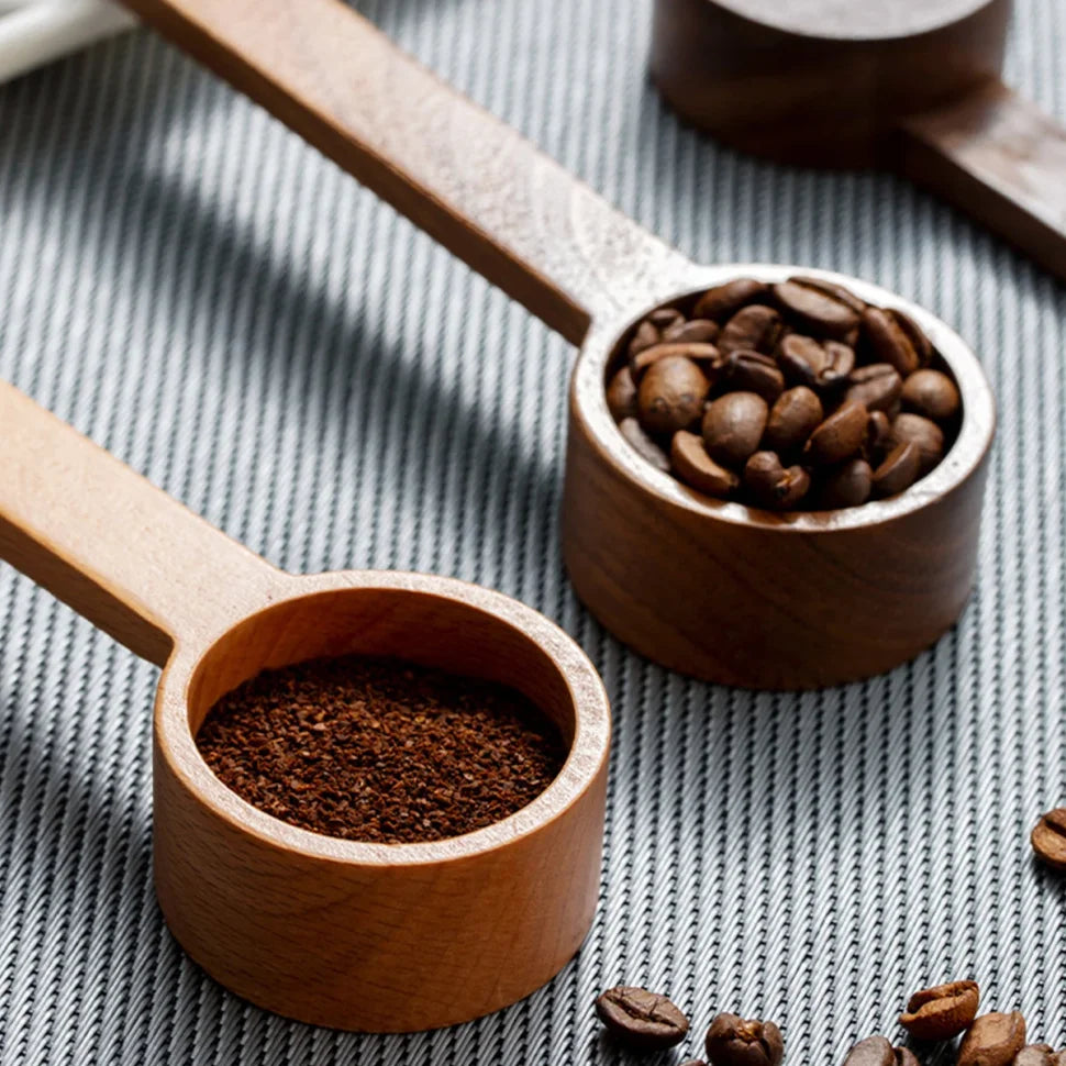 1PC Walnut coffee scoop, solid wood scoop, gram scoop, coffee powder and milk powder measuring spoon.