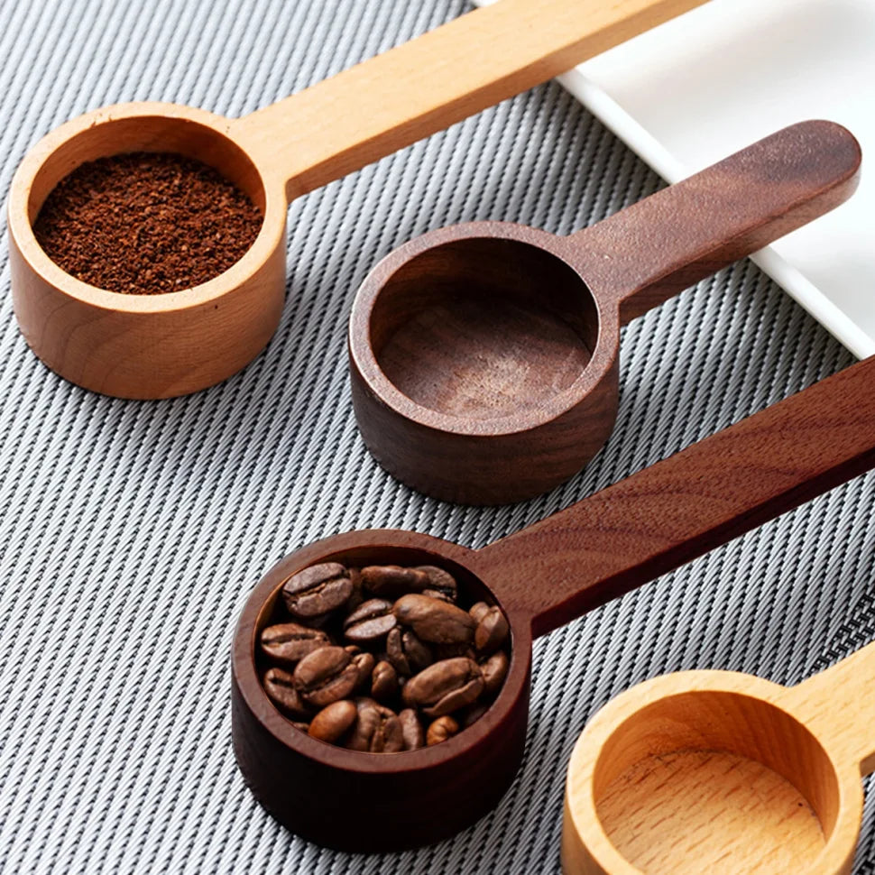 1PC Walnut coffee scoop, solid wood scoop, gram scoop, coffee powder and milk powder measuring spoon.